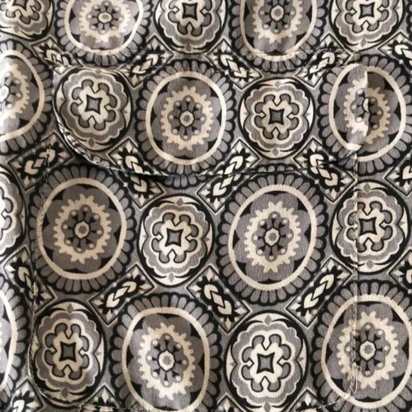 EQUIPMENT Signature Slim 100% Silk Gray Medallion - Picture 8 of 10